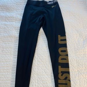 XS Nike ‘Just Do It’ leggings black & gold